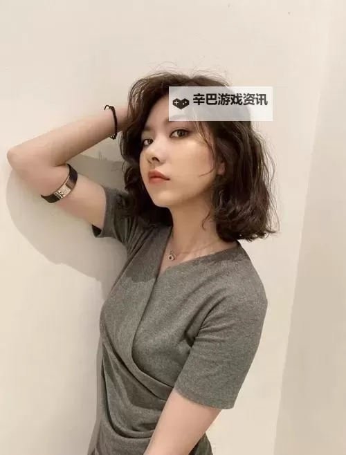 长脸剪什么发型好看：打造完美轮廓的发型推荐图2