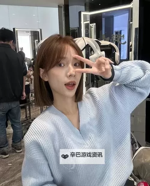 长脸剪什么发型好看：打造完美轮廓的发型推荐图1