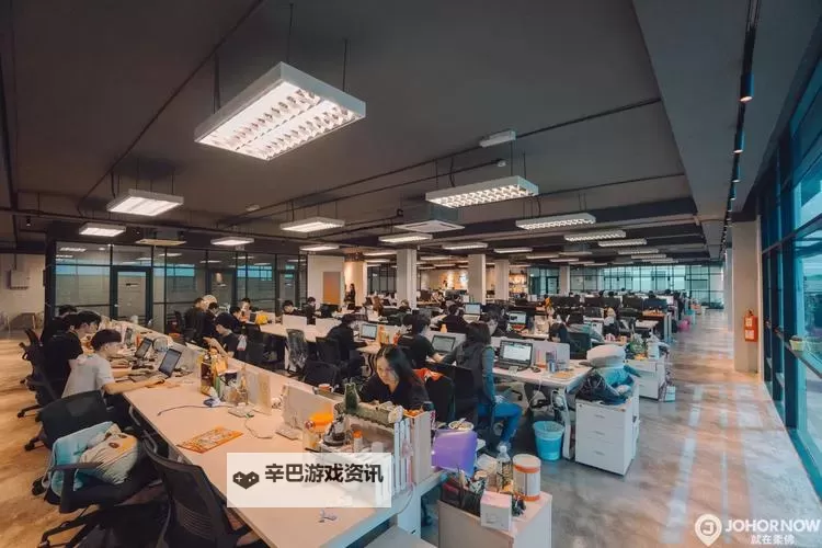 热血办公室电脑版下载 怎么电脑玩热血办公室?图1