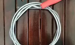 幽默指南：用小棒棒通你的下水道的小妙招