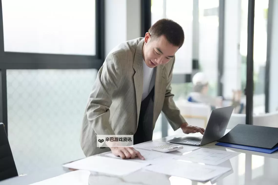 坐在总裁的木棒上写作业:意外的甜蜜时光图2