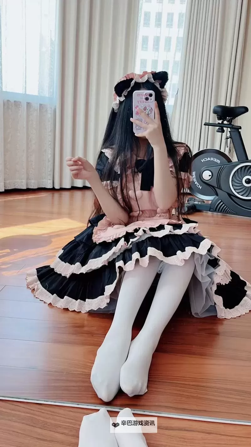 色女仆影院：探索炽热情欲的视觉盛宴图1