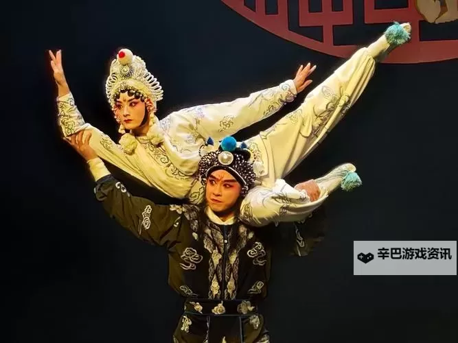 赵欣丝绸舞台事故引发关注：舞台安全再起讨论图1