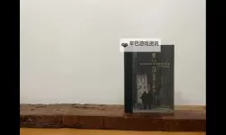 探索最初在文学中三部曲：从起源到经典的演变之路