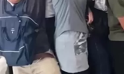 坐地铁车被挤到高C：拥挤中的意外惊喜