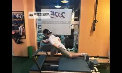 转过去腿趴好准备打直肠针：医院夜色中的自我对话